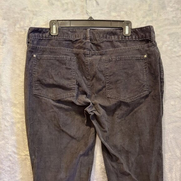 Eddie Bauer Womans 16 black Dark corduroy pants Curvy Fit bootcut Rise 10.5 - Picture 13 of 16